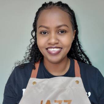 Sheila, Loctician at Jazz Loc Studio